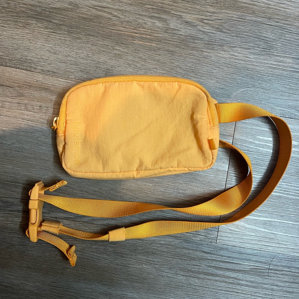 Lululemon Mini Belt Bag